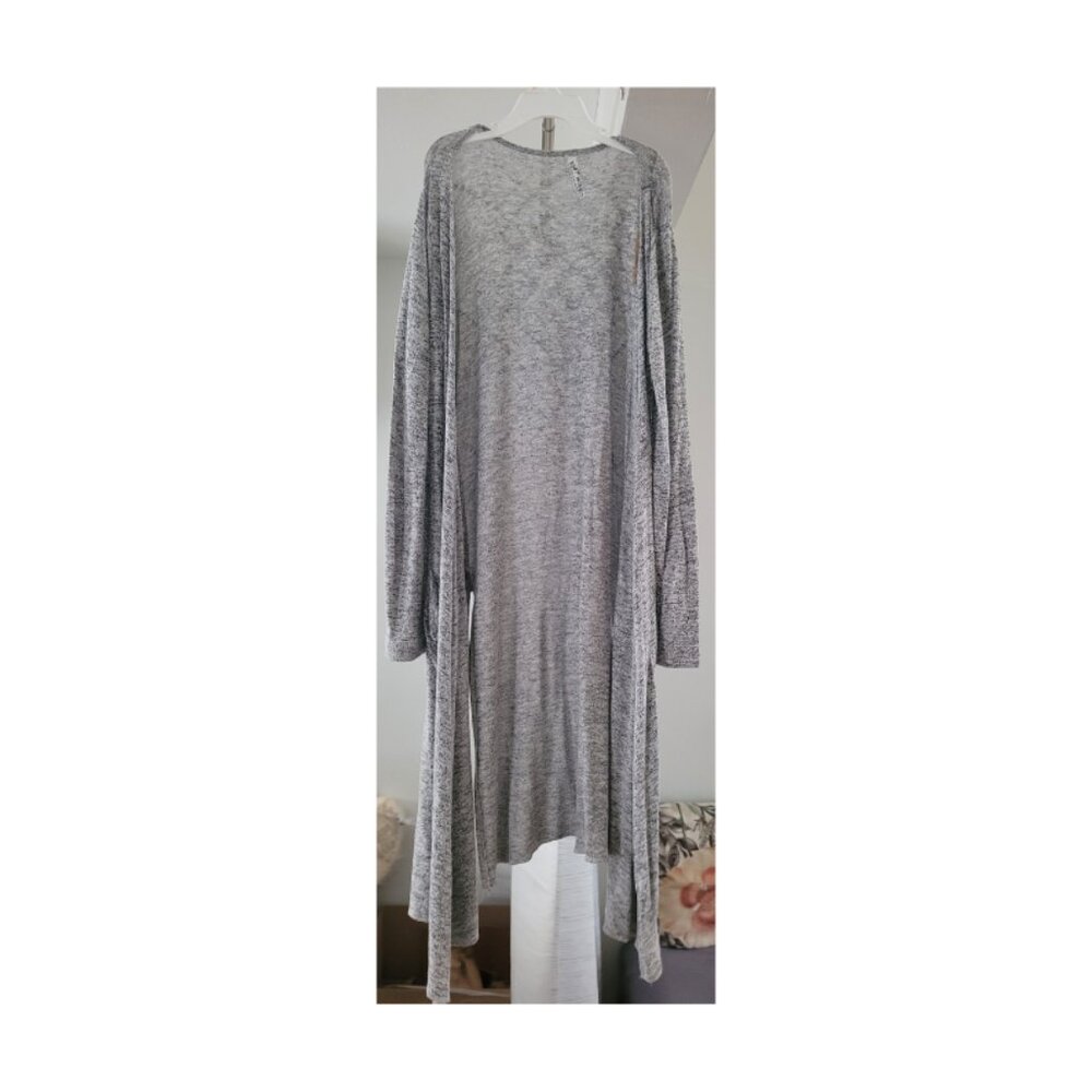 Grey cardigan